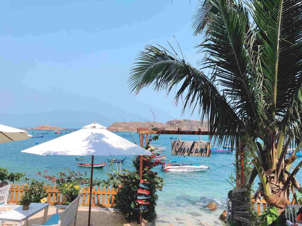 View biển nhà hàng CocoCamp tại Hòn Khô, Quy Nhơn
