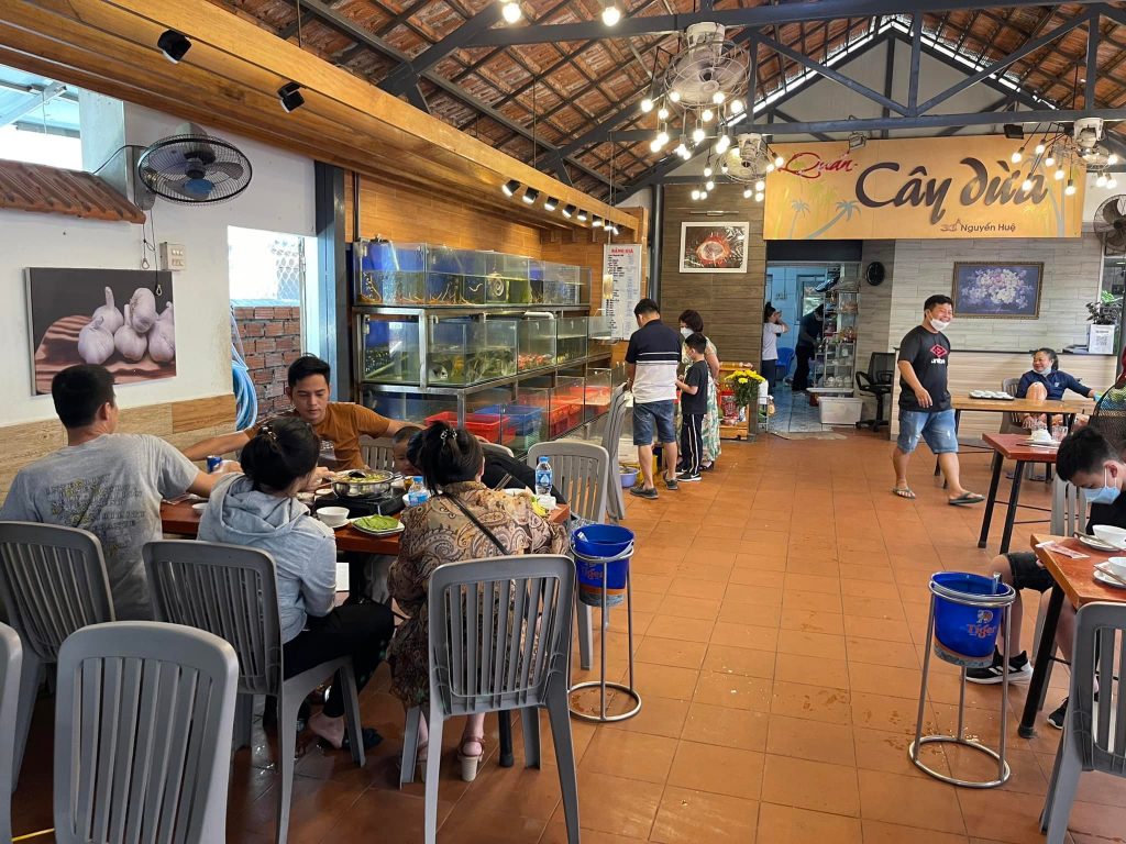 Review 5 nhà hàng hải sản Quy Nhơn