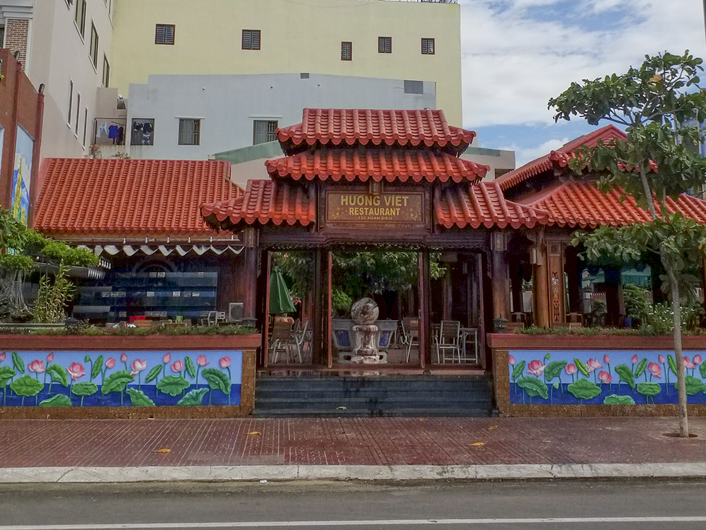 Một góc nhà hàng hải sản Hương Việt