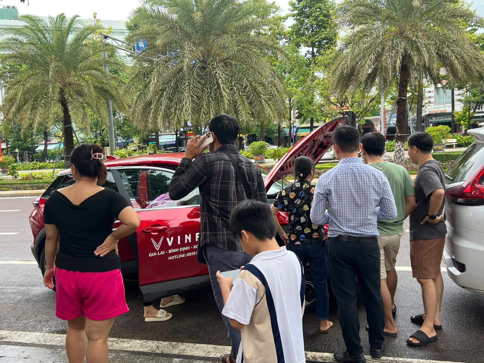 Dịch vụ hậu mãi và chăm sóc khách hàng